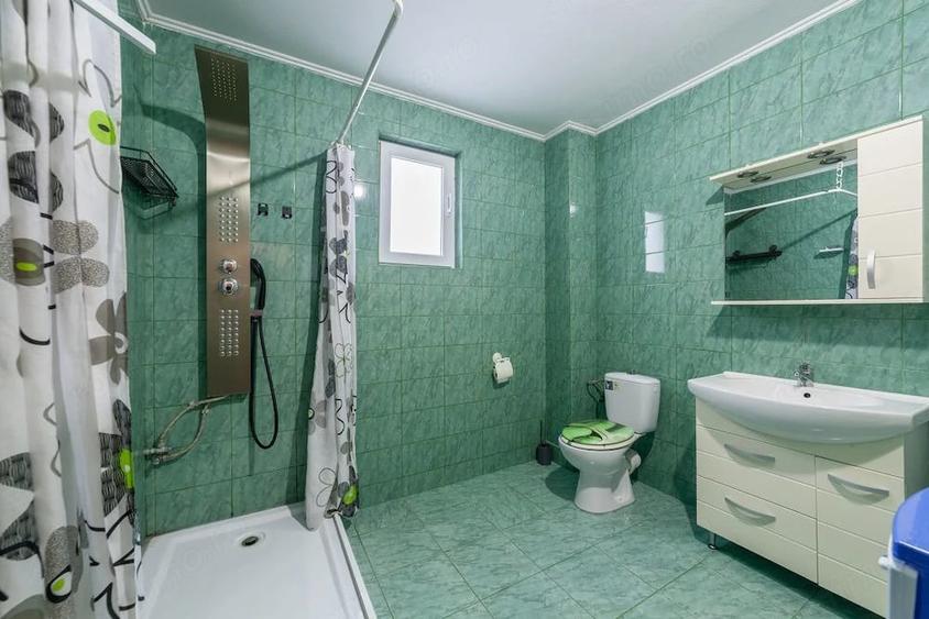 Casă cu 5 camere cu Teren 1044 Mp în Căteasca