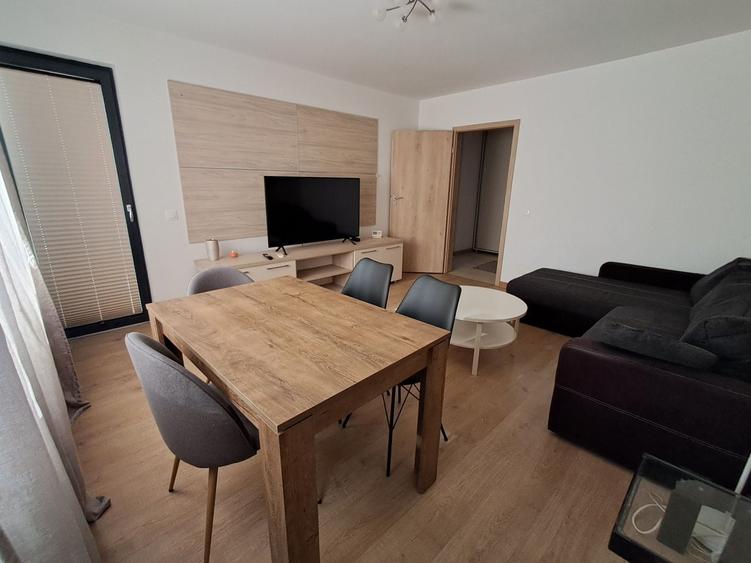 Apartament cu 2 camere decomandat în Exterior Vest