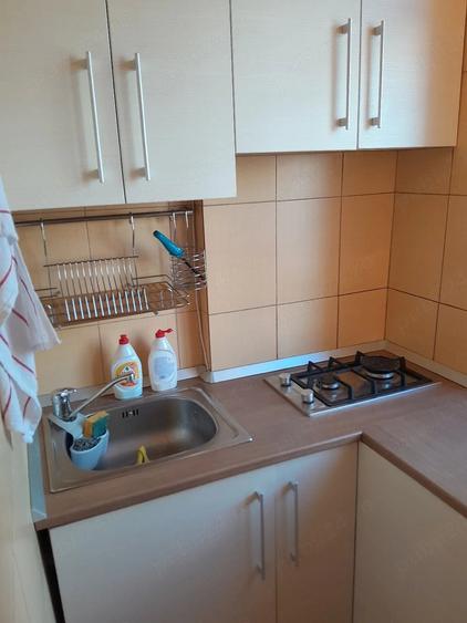 Garsonieră decomandată în Central