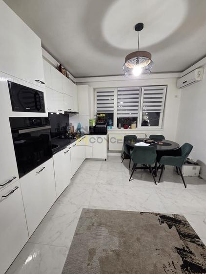 Apartament cu 3 camere decomandat, mobilat în Progresul