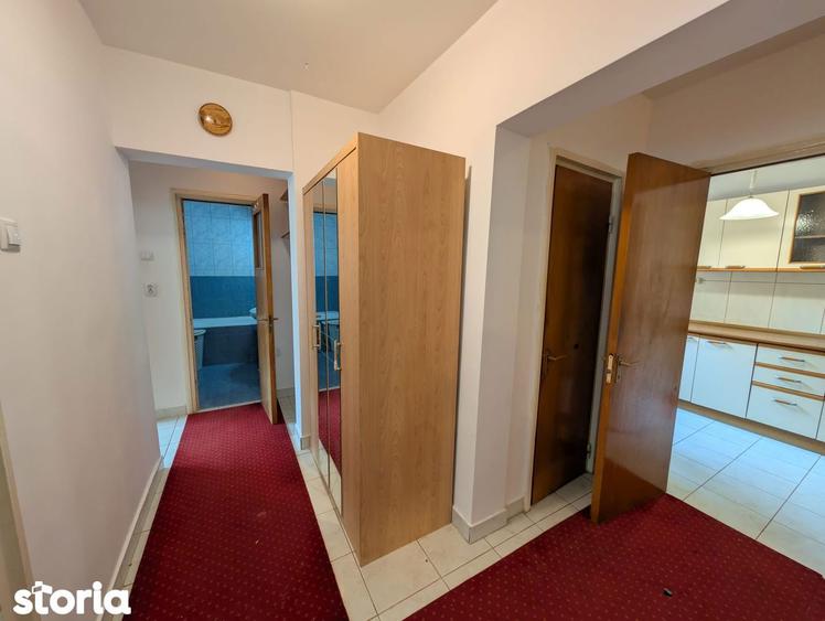 Apartament cu 3 camere decomandat în Colentina