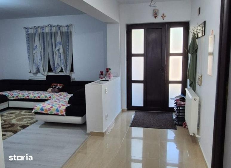 Casă cu 3 camere cu Teren 450 Mp în Bârnova