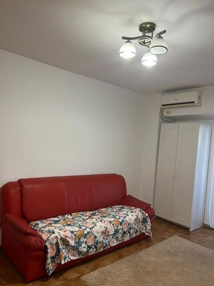 Apartament cu 2 camere decomandat în P-ța Alba Iulia