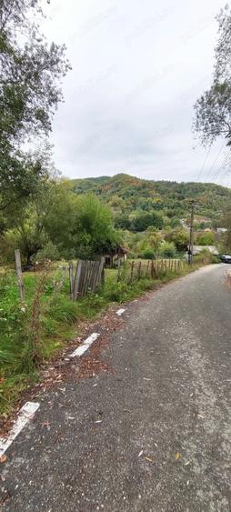 Teren de 5400 mp, în Bughea de Jos
