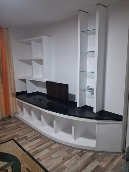Apartament cu 2 camere semidecomandat în Tineretului