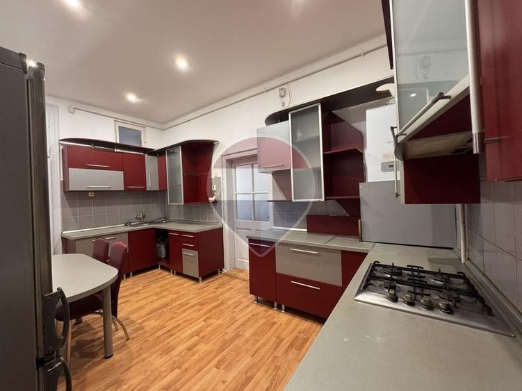 Duplex cu 4 camere cu Teren 130 Mp în Gruia