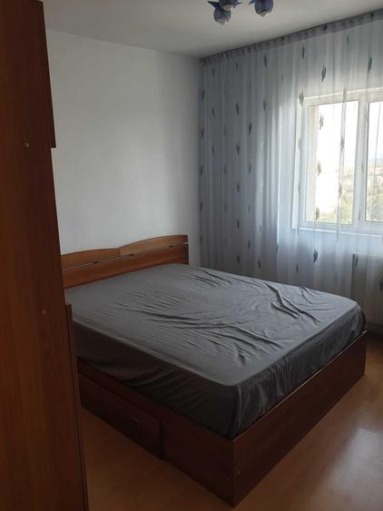 Apartament cu 2 camere decomandat în Vest