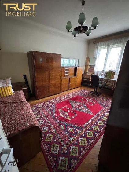 Casă cu 5 camere cu Teren 406 Mp în Andrei Mureșanu