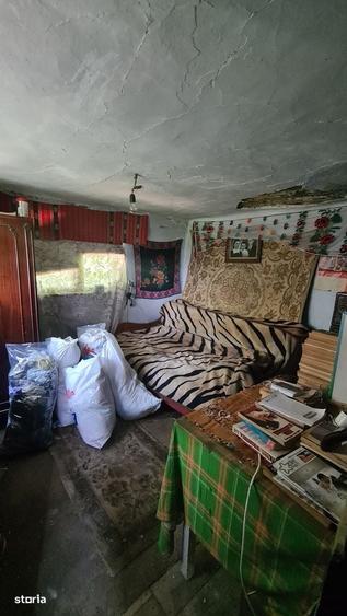 Casă cu 2 camere în Ciofrângeni
