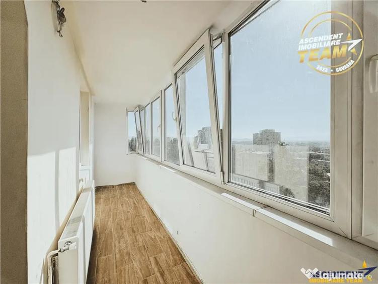 Apartament cu 2 camere decomandat în Simeria