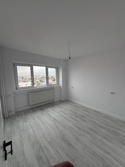 Apartament cu 3 camere decomandat în Banu Manta