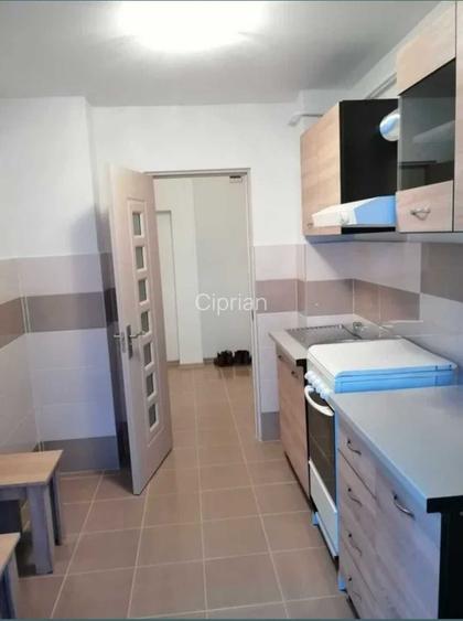 Urgent - Inchiriez apartament cu 3 camere