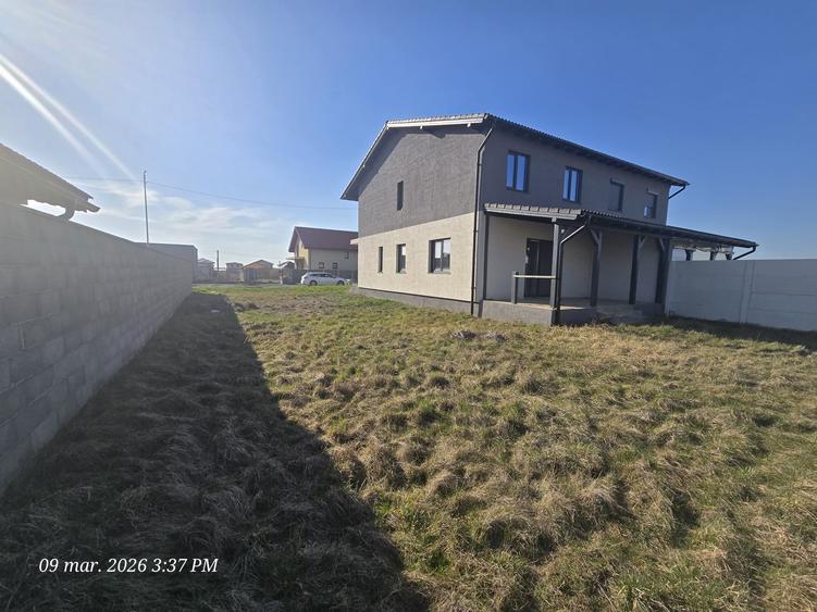 Duplex cu 3 camere cu Canalizare în Sânandrei