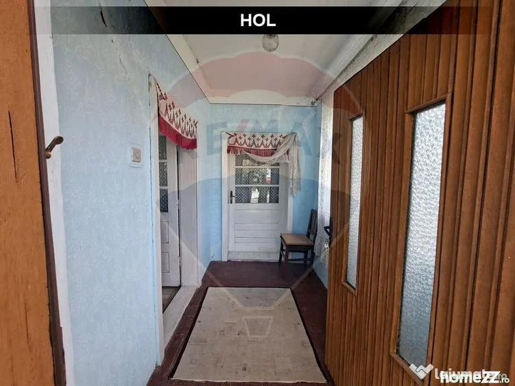 Casă cu 2 camere cu Teren 5447 Mp în Central