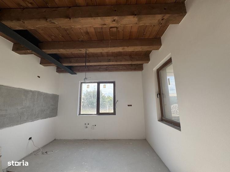 Casă cu 4 camere cu Teren 652 Mp în Nojorid