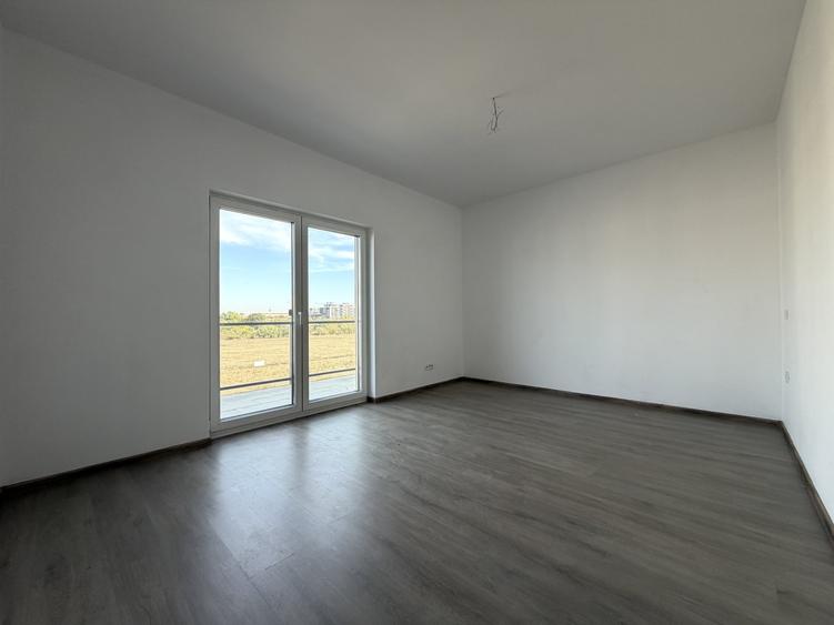 Apartament cu 3 camere decomandat în Torontalului