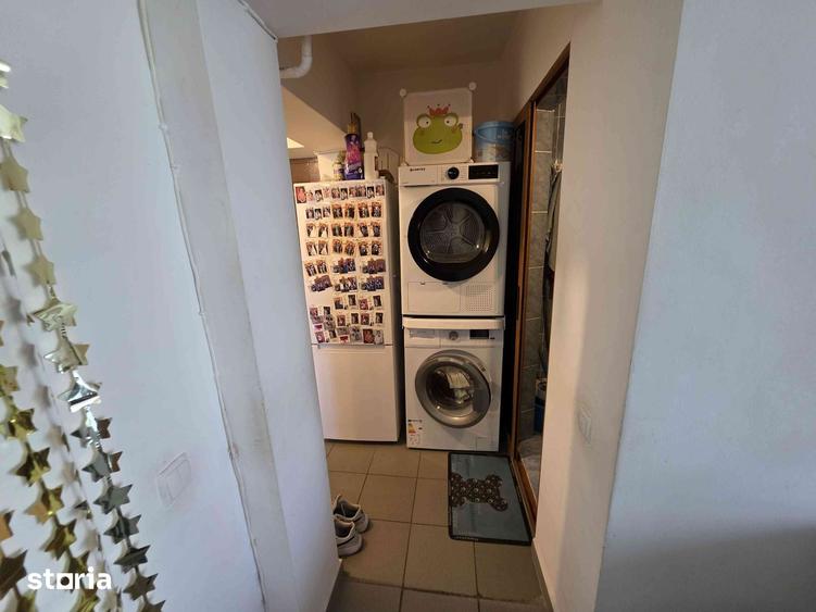 Apartament cu 3 camere în Petrișor