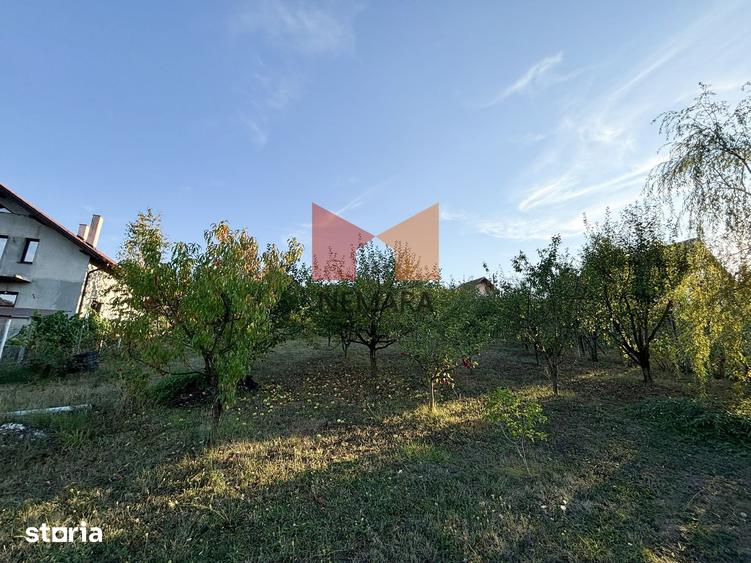 Teren de 1200 mp, în Livezeni