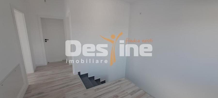 Casă individuală cu 4 camere cu Canalizare în Miroslava