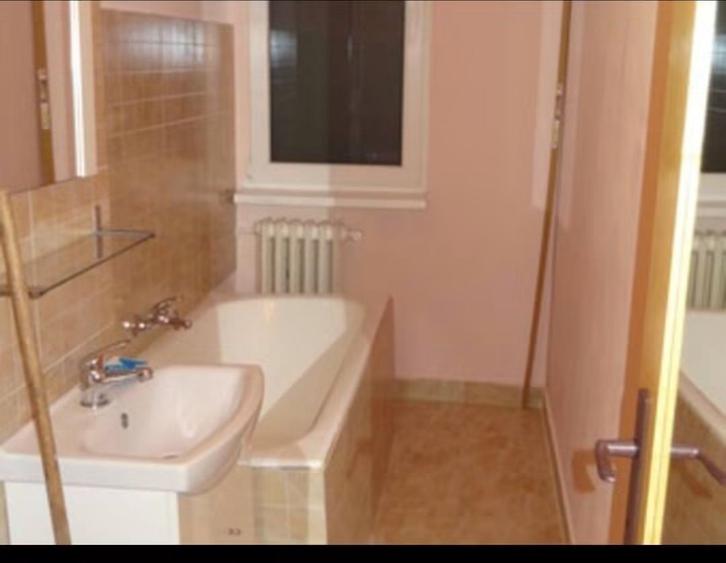 Garsonieră decomandată în Brâncoveanu