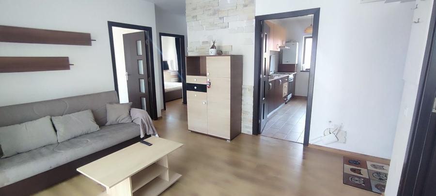 Apartament cu 3 camere decomandat în Bună Ziua