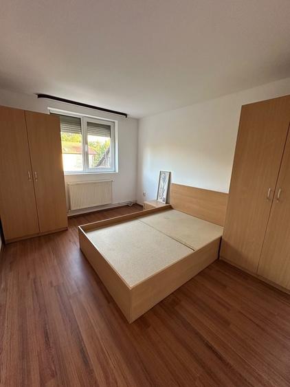 Apartament cu 3 camere decomandat în Exterior Vest
