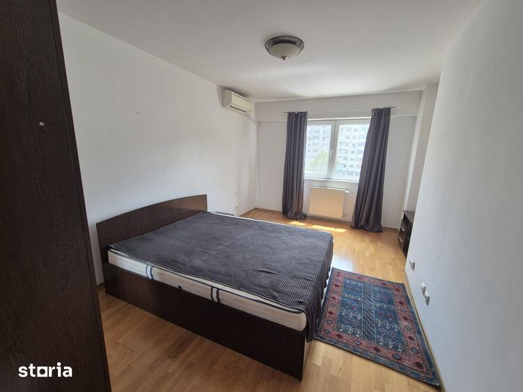 Apartament cu 3 camere în Centrul Civic