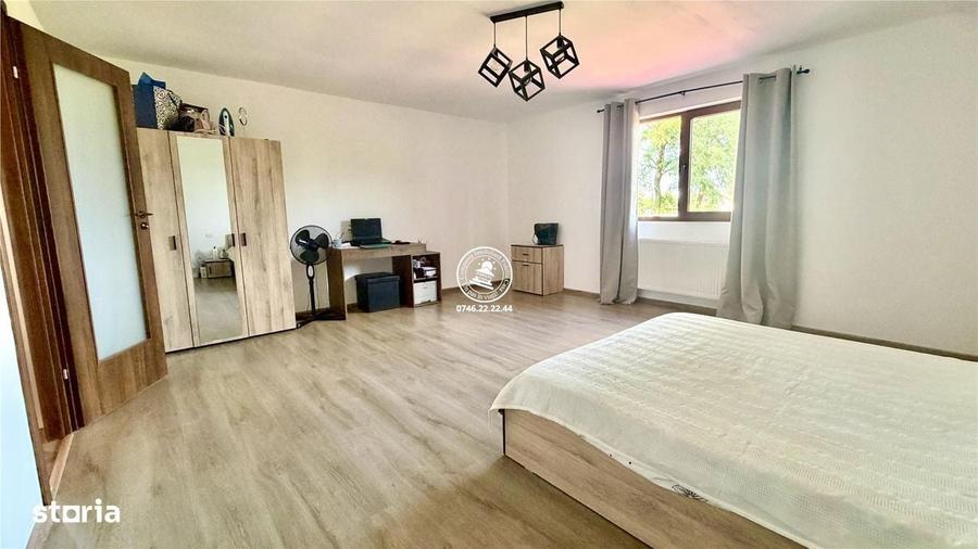 Casă cu 4 camere în Popricani