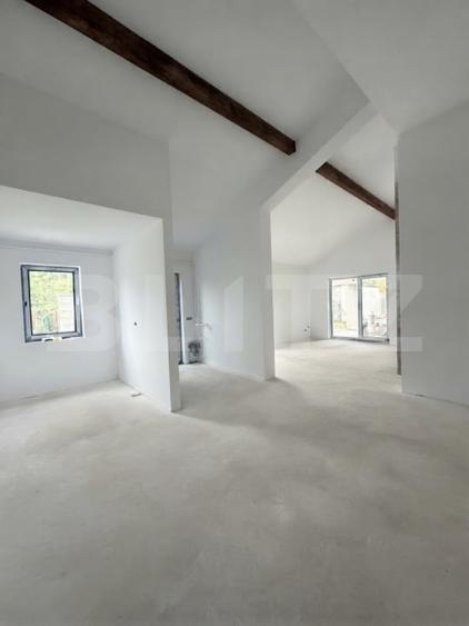 Duplex cu 5 camere cu Canalizare în Ghiroda