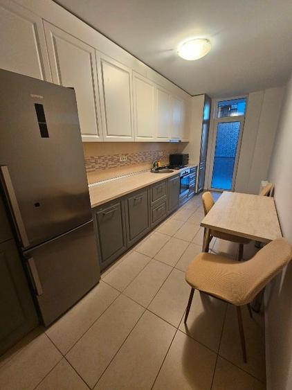 Apartament cu 2 camere decomandat, mobilat în Central