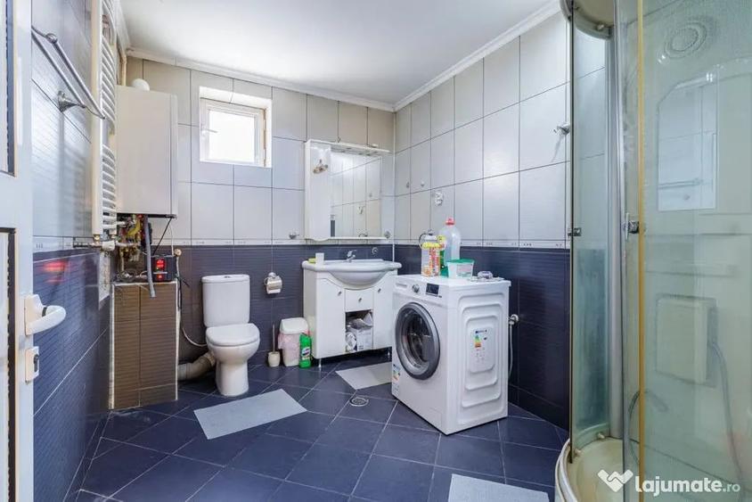 Casă cu 4 camere cu Teren 156 Mp în Apărătorii Patriei