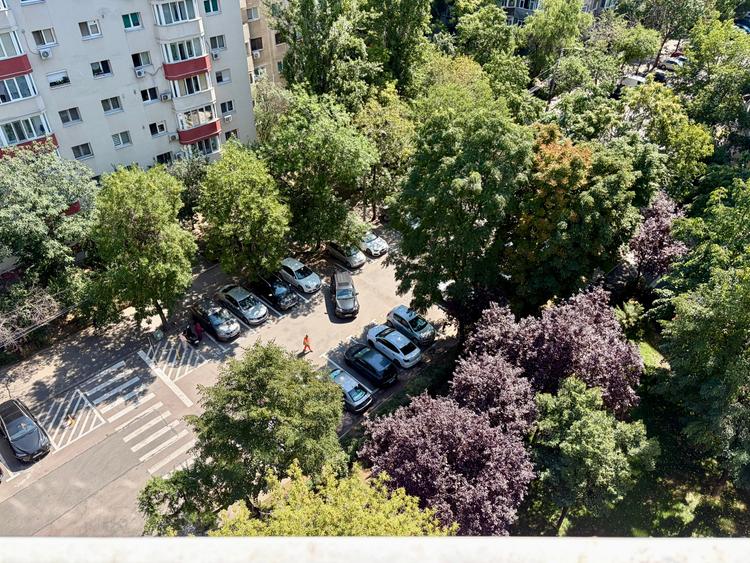 APARTAMENT CU 4 CAMERE RENOVAT DE LA 0 - IN CARTIERUL TINERETULUI - 1
