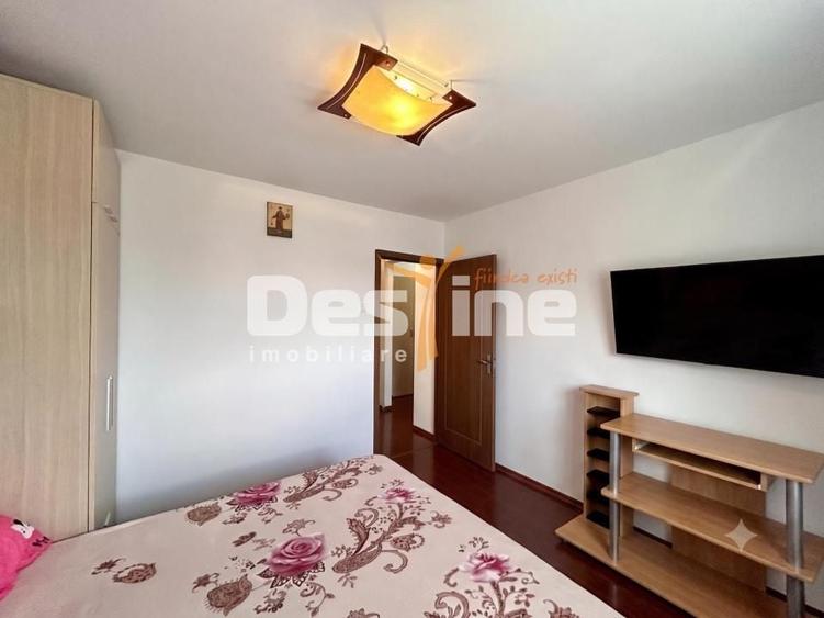 Apartament cu 3 camere decomandat, mobilat în Malu Roșu