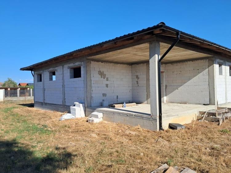 Casă cu 3 camere în Cionchești