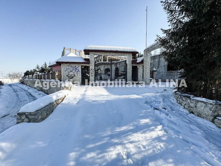 Spațiu comercial, de 2,500 mp, în 700
