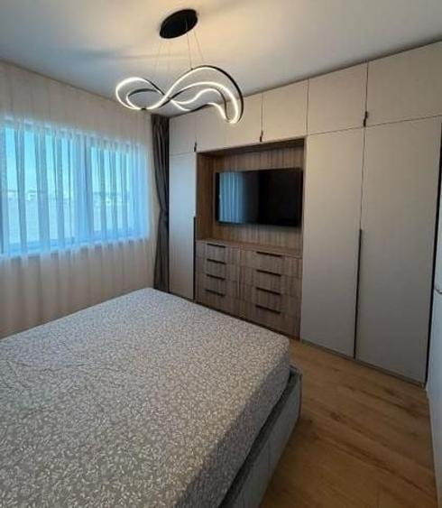 Apartament cu 3 camere decomandat, mobilat în Tunari