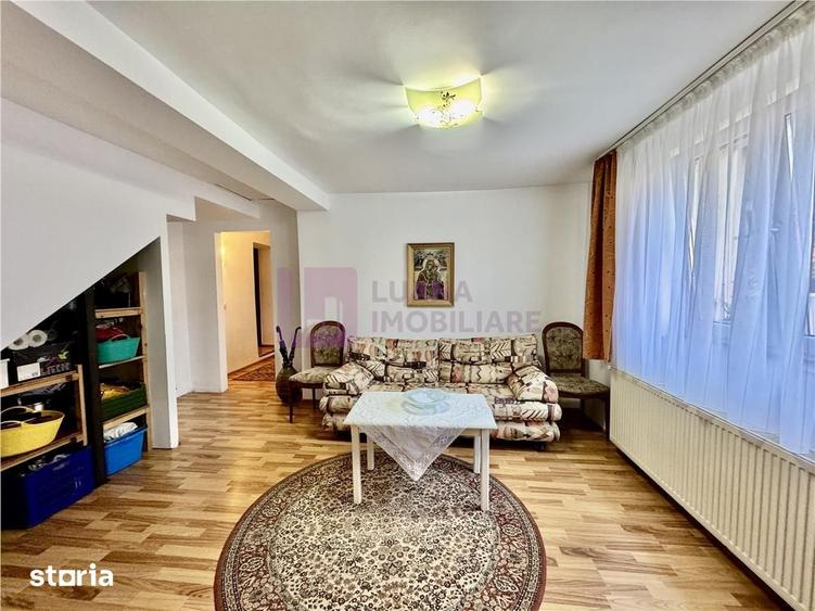 Casă cu 7 camere cu Teren 166 Mp în Terezian