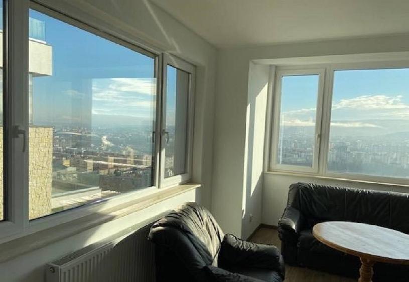 Apartament cu 4 camere decomandat în Grigorescu