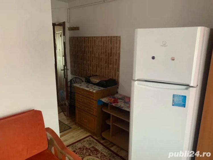 Garsonieră decomandată în Central