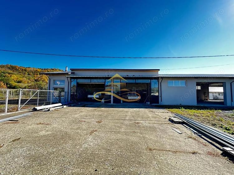 Spațiu comercial, de 250 mp, în Buhoci