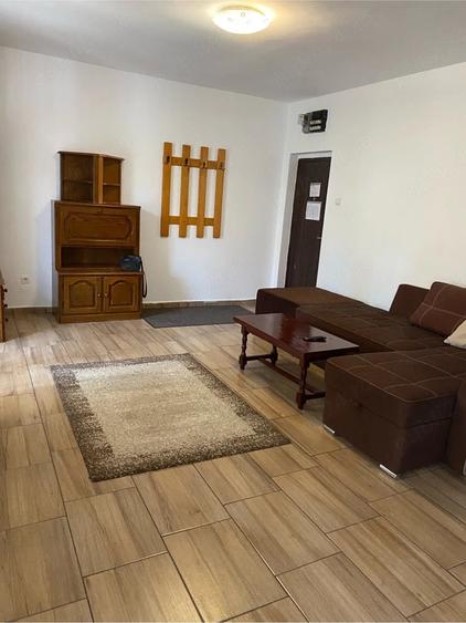 Apartament cu 3 camere decomandat în Poiana Brașov