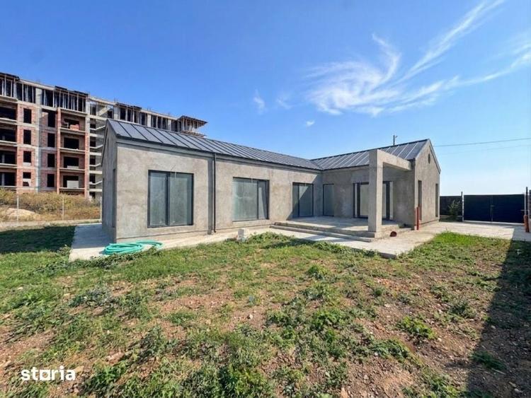 Casă cu 4 camere cu Teren 600 Mp în Central