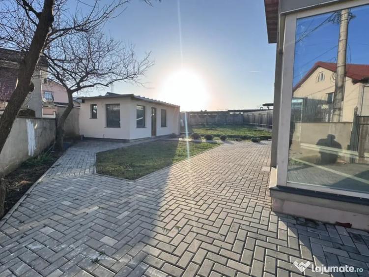 Casă cu 4 camere cu Teren 280 Mp în Central
