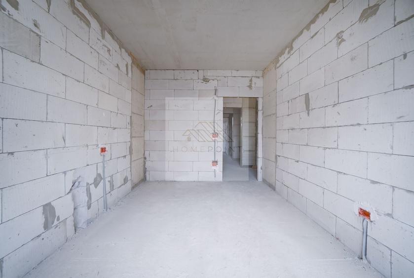 Apartament cu 2 camere semidecomandat în Tractorul