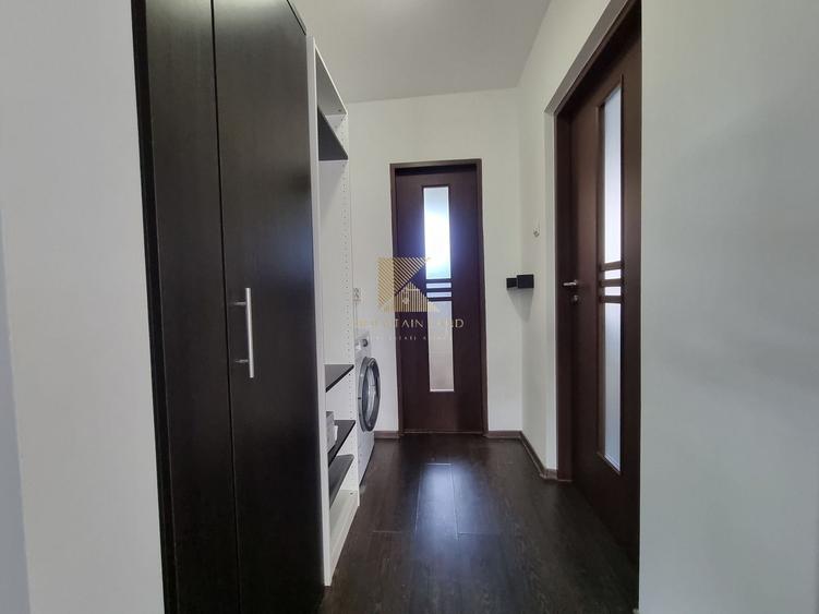 Apartament cu 3 camere semidecomandat în Gării
