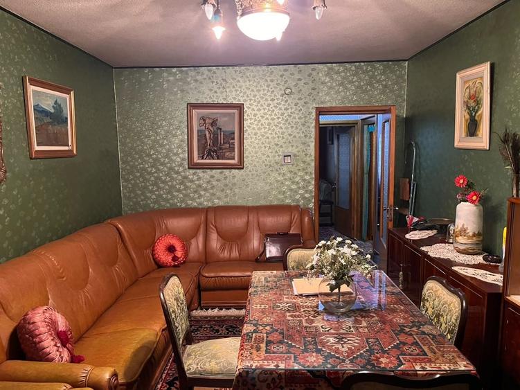 Apartament cu 3 camere decomandat, mobilat în Tineretului