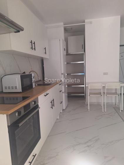 Proprietar inchiriez garsoniera cu loc de parcare.
