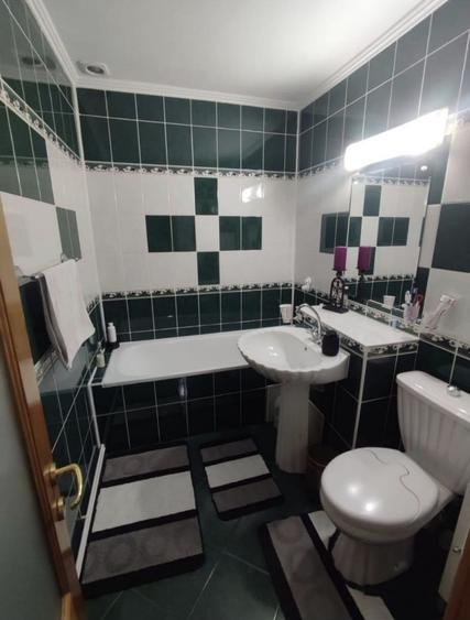 Apartament cu 4 camere decomandat în Ultracentral