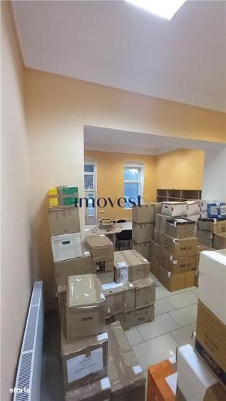 Spațiu comercial, de 120 mp, în Central