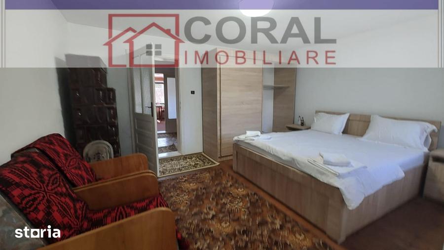 Casă cu 2 camere cu Teren 140000 Mp în Șoimuș